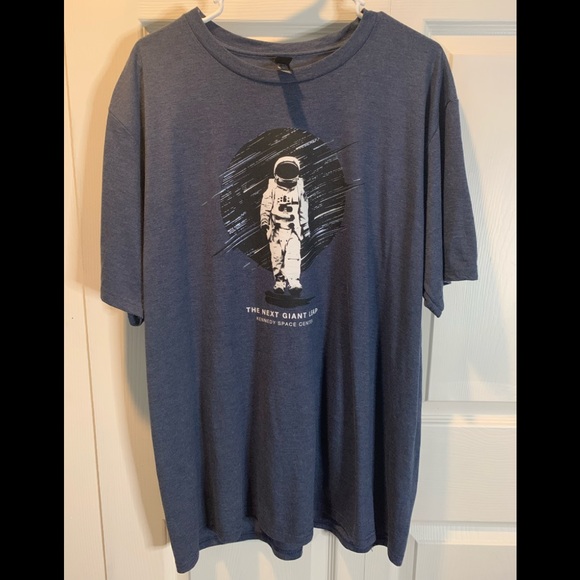 Men's Kennedy Space Center T-shirt - Picture 1 of 5